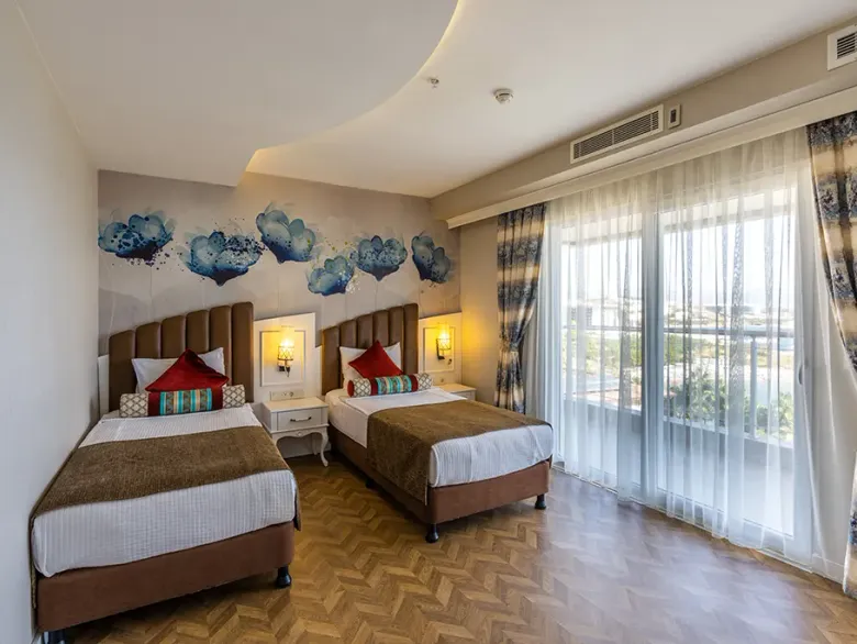 Superior Suit görseli 2 — Adenya Resort Hotel