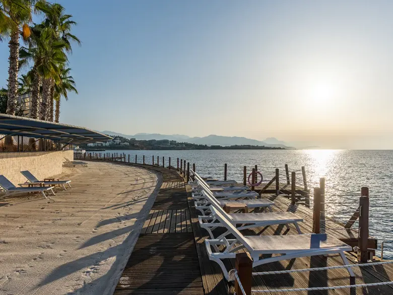 Erkekler Kapalı Havuz ve Sahil görseli 1 — Adenya Resort Hotel