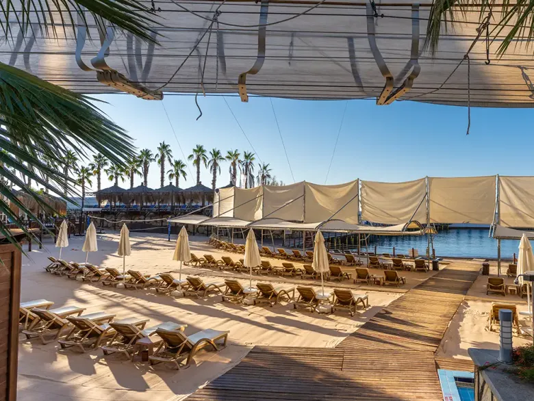 Kadınlar Havuz ve Sahil görseli 2 — Adenya Resort Hotel