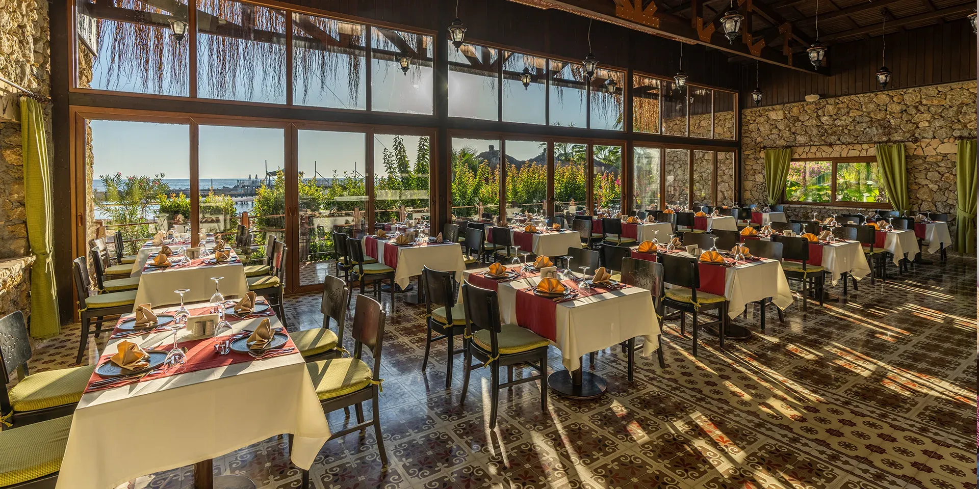 A'la Carte — Adenya Resort Hotel