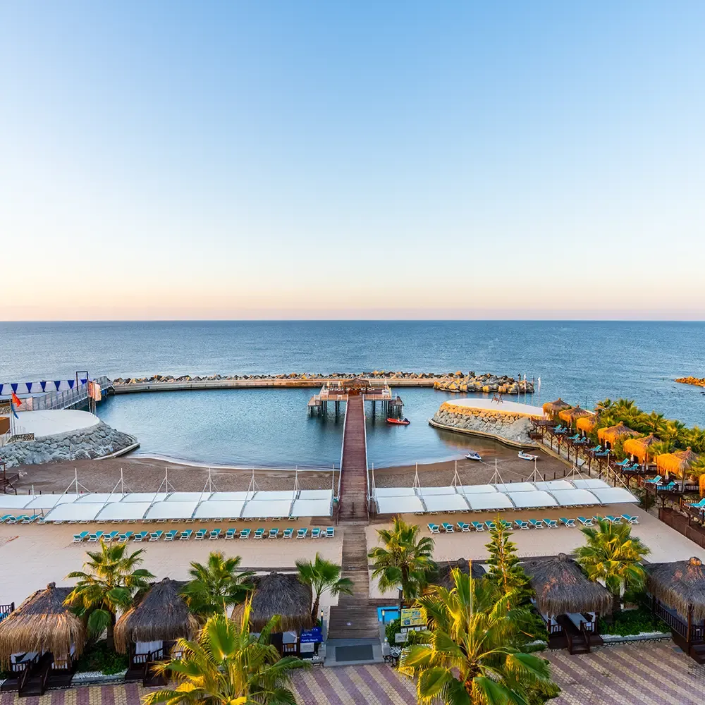 Aile Havuz ve Sahil — Adenya Resort Hotel