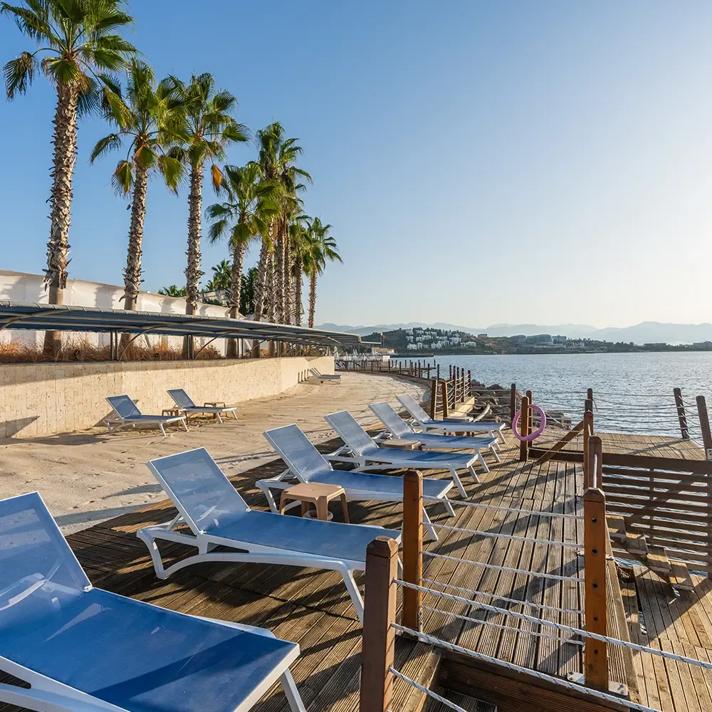 Erkekler Kapalı Havuz ve Sahil — Adenya Resort Hotel